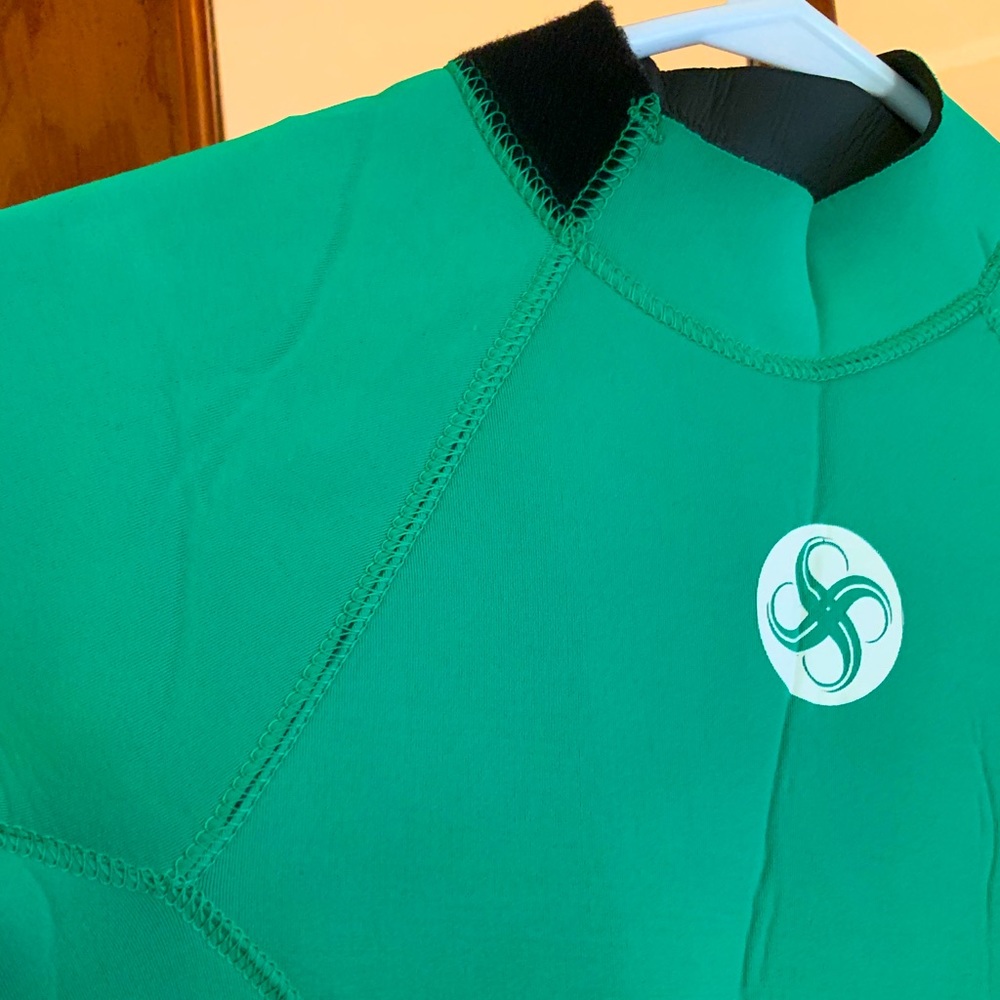 Sisstr revolution Seven Seas 3/2 wetsuit. Size 6